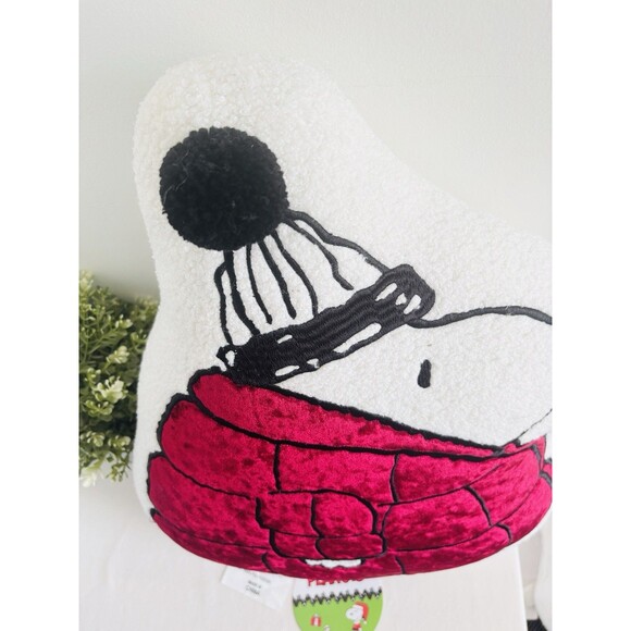 Set Of Two Peanuts Snoopy Red & Blue Puffer Jacket Winter Sherpa Pillows NWT - Picture 6 of 16